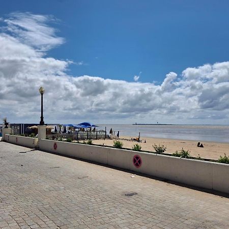 Appartement Avec Piscine, Tennis & Balcon, Centre-Ville Chatelaillon-Plage, 6 Pers, 2 Ch - Fr-1-706-17 Buitenkant foto
