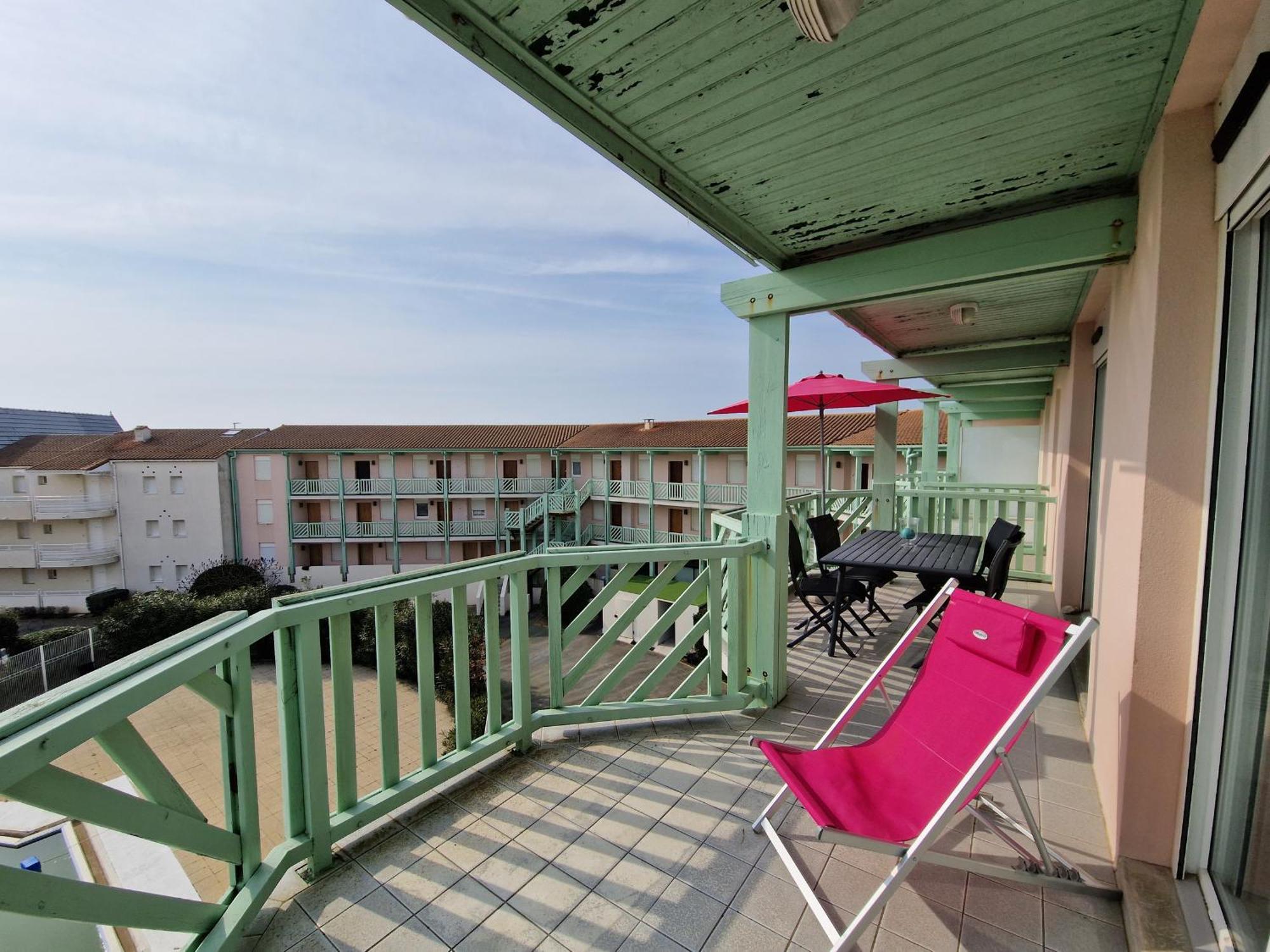 Appartement Avec Piscine, Tennis & Balcon, Centre-Ville Chatelaillon-Plage, 6 Pers, 2 Ch - Fr-1-706-17 Buitenkant foto